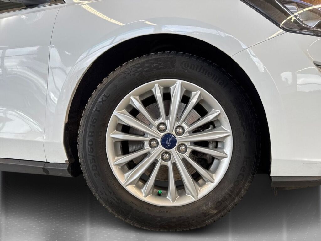 Ford Focus 2020 Valkoinen