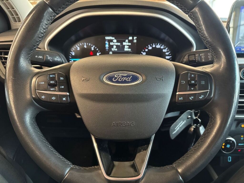 Ford Focus 2020 Valkoinen