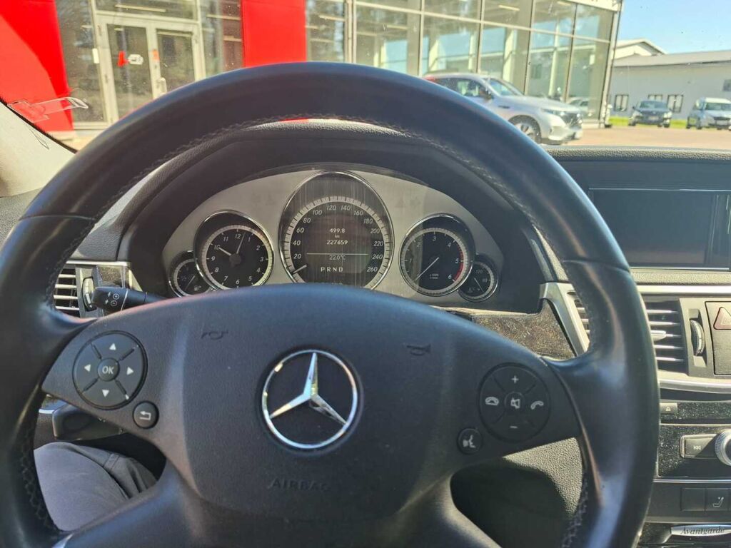 Mercedes-Benz E 2010 Hopea