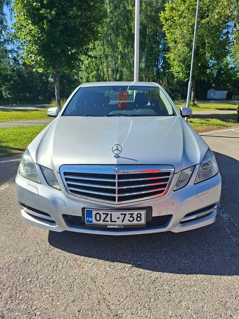 Mercedes-Benz E 2010 Hopea