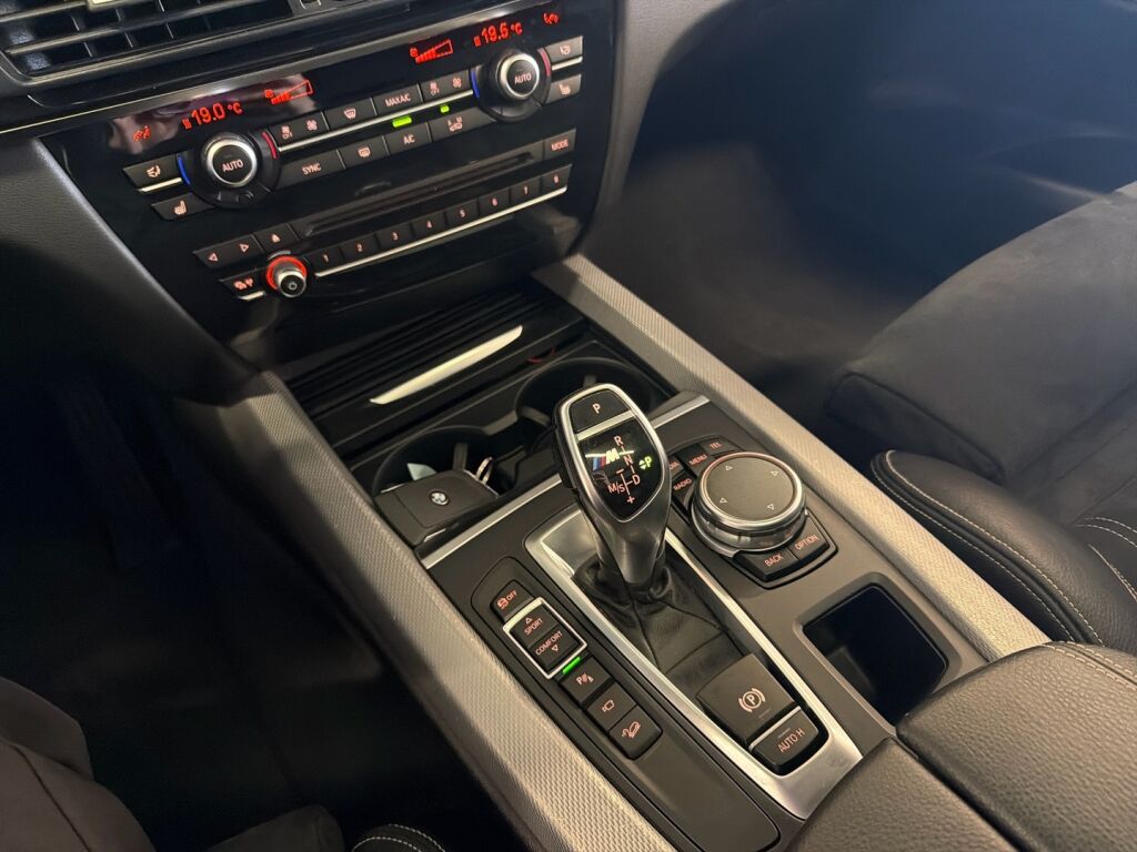 BMW X5 2015 Musta