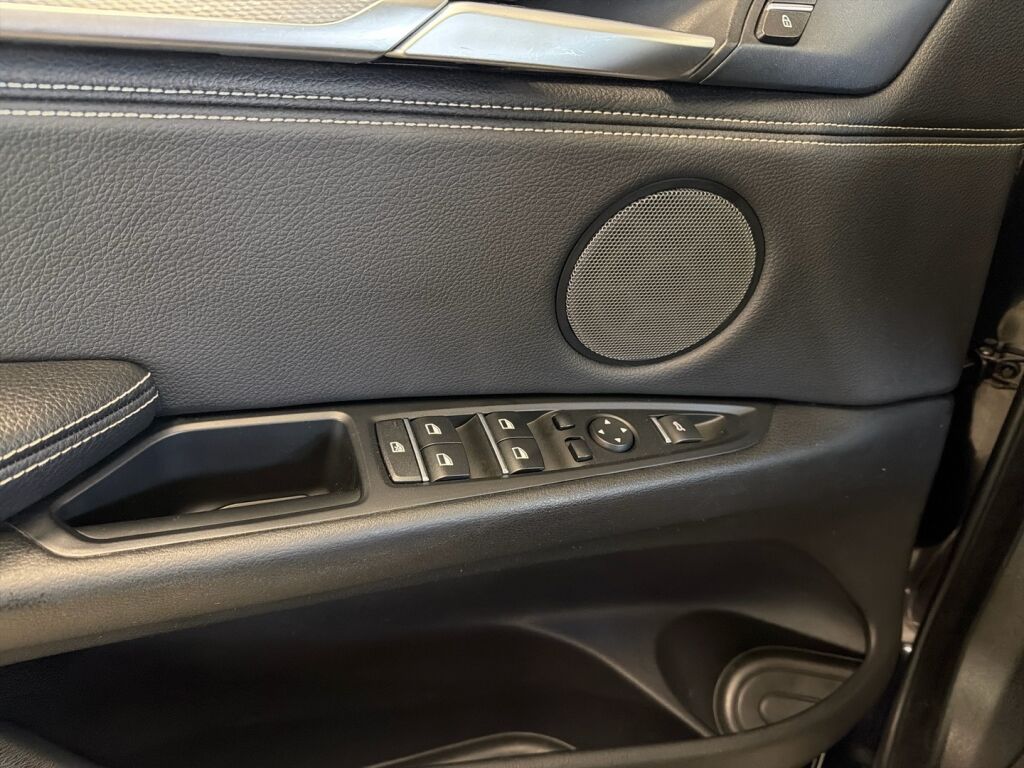 BMW X5 2015 Musta