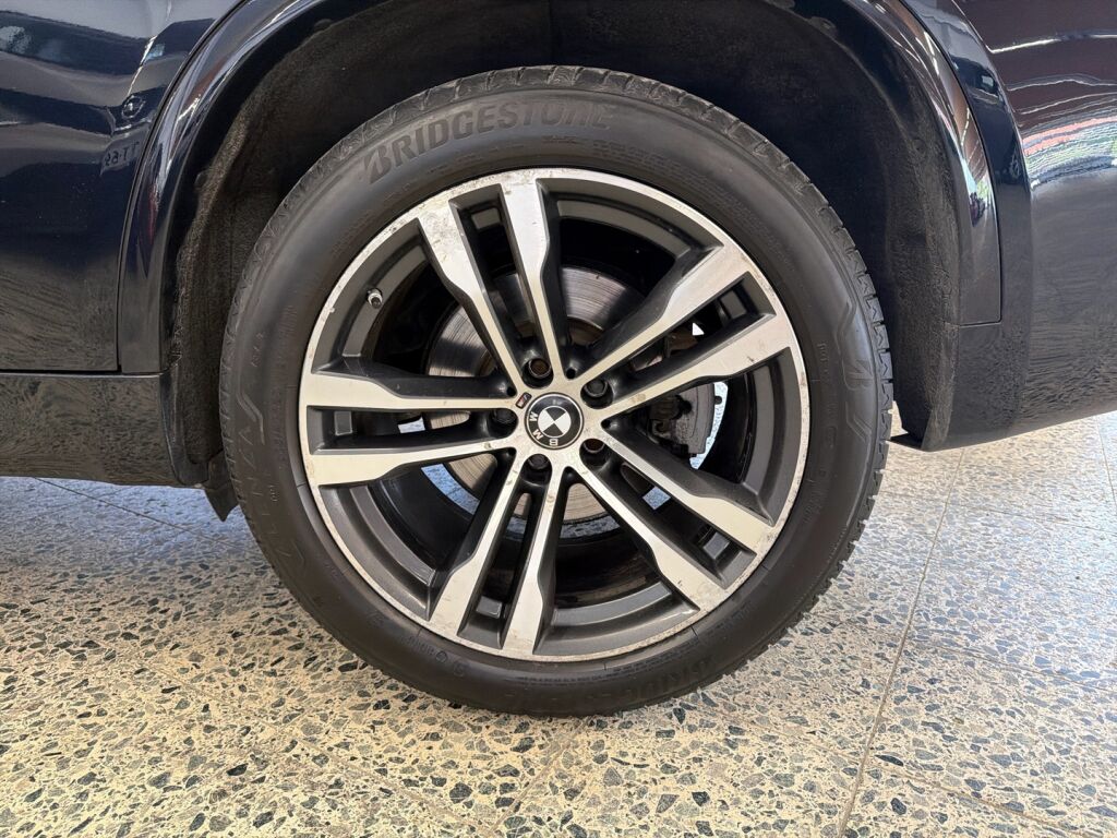 BMW X5 2015 Musta