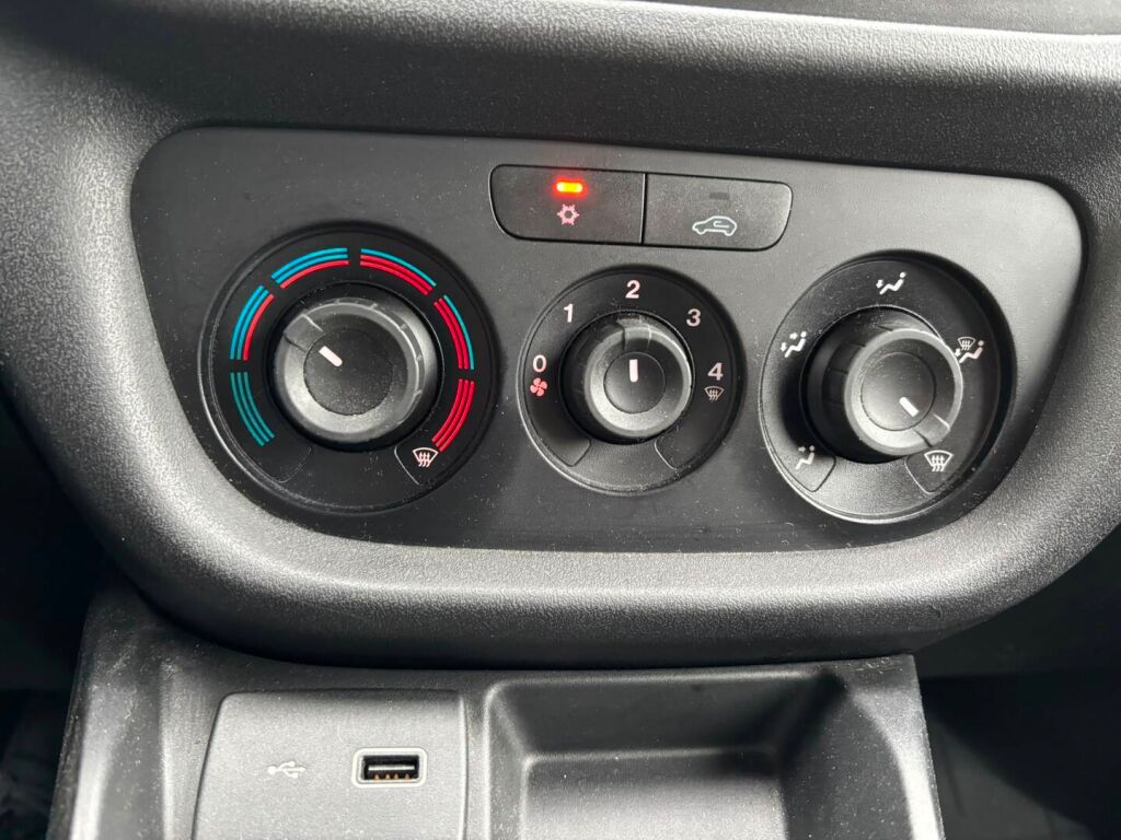 Fiat Doblo 2020 Valkoinen