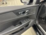 Volvo V60 2020 Musta