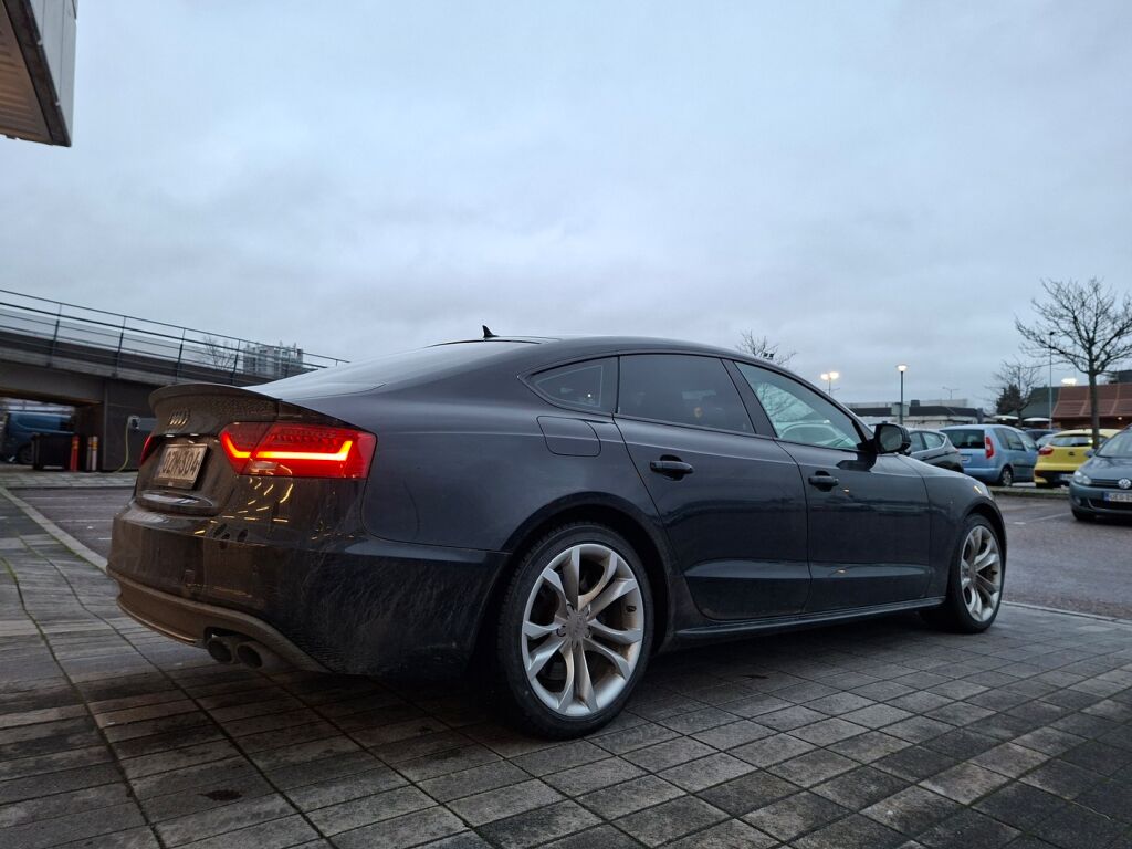Audi S5 2015 Musta