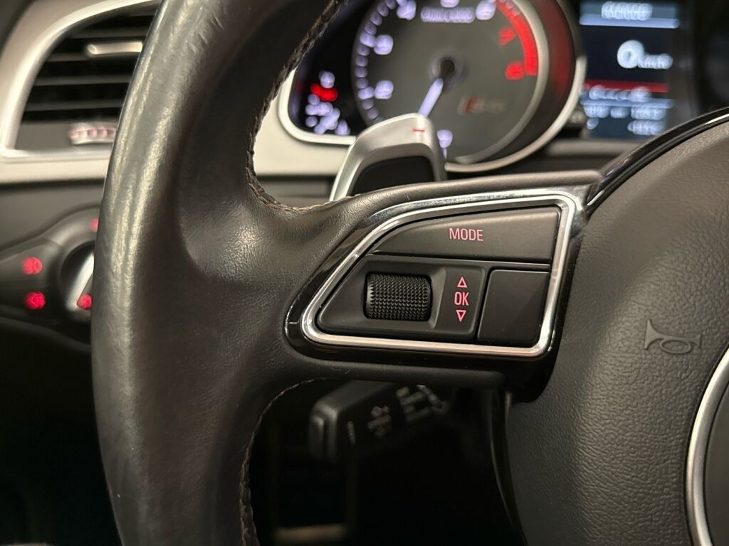 Audi S5 2015 Musta