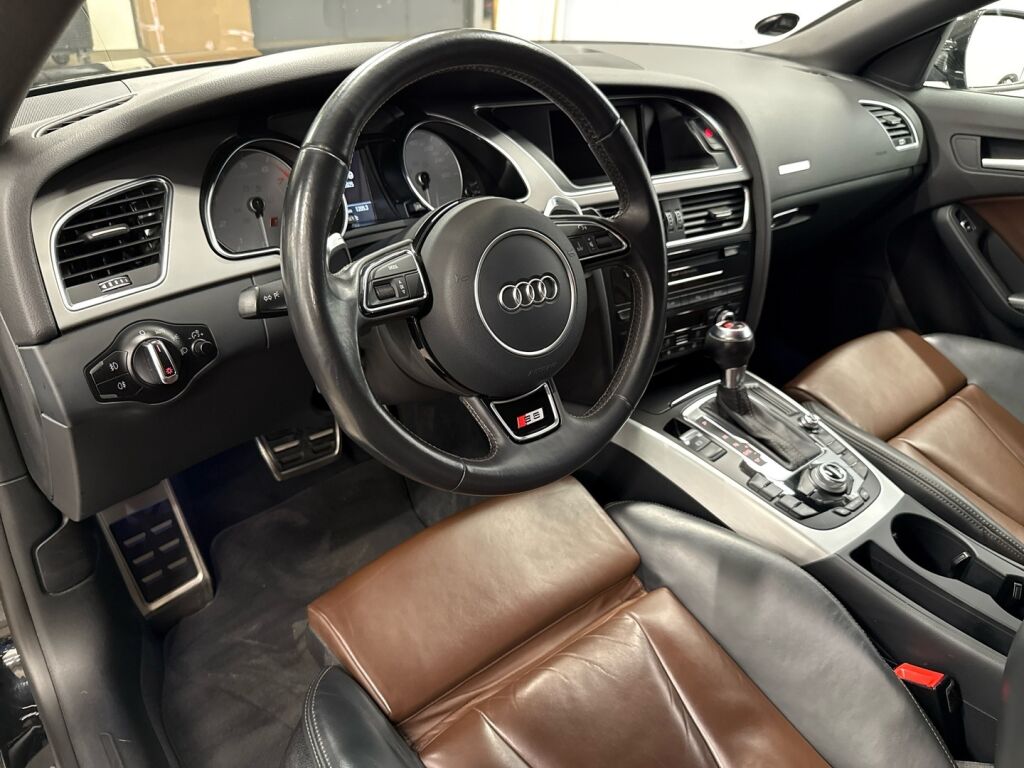 Audi S5 2015 Musta