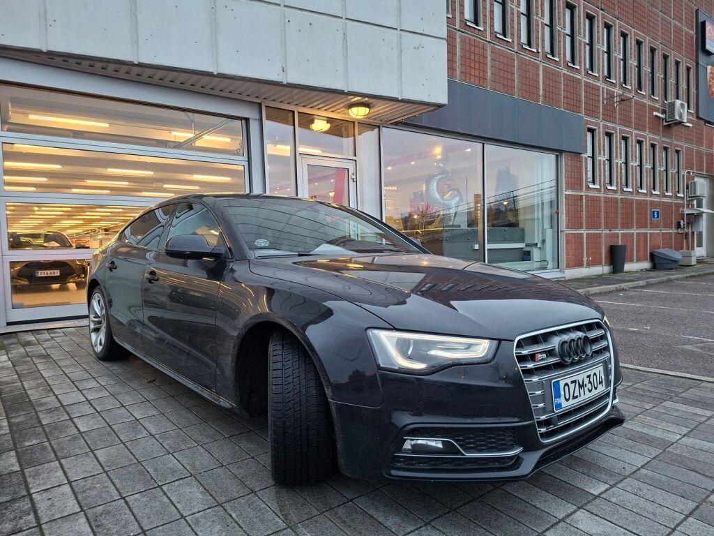 Audi S5 2015 Musta