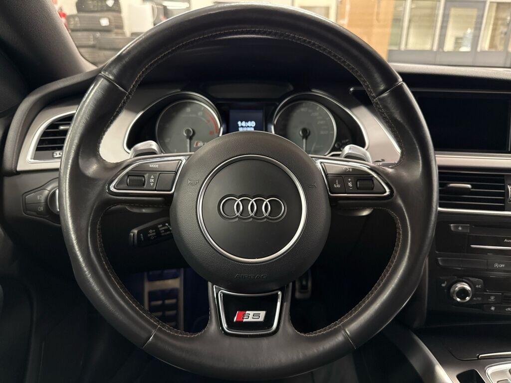 Audi S5 2015 Musta
