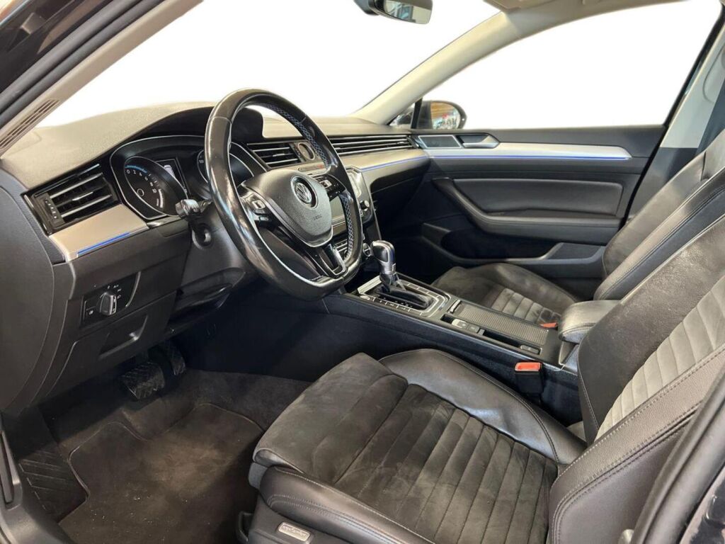 Volkswagen Passat 2017 Musta
