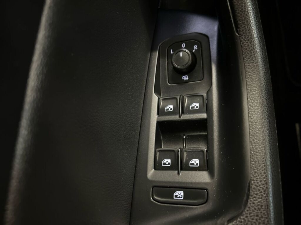 Volkswagen Passat 2017 Musta