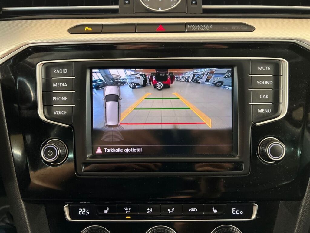 Volkswagen Passat 2017 Musta