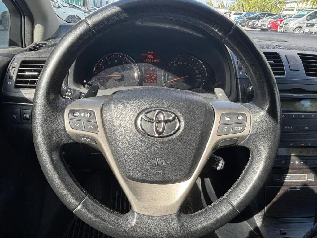 Toyota Avensis 2009 Valkoinen