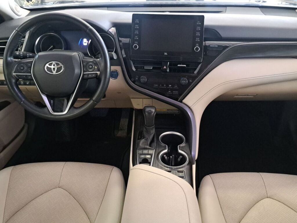 Toyota Camry 2022 Musta