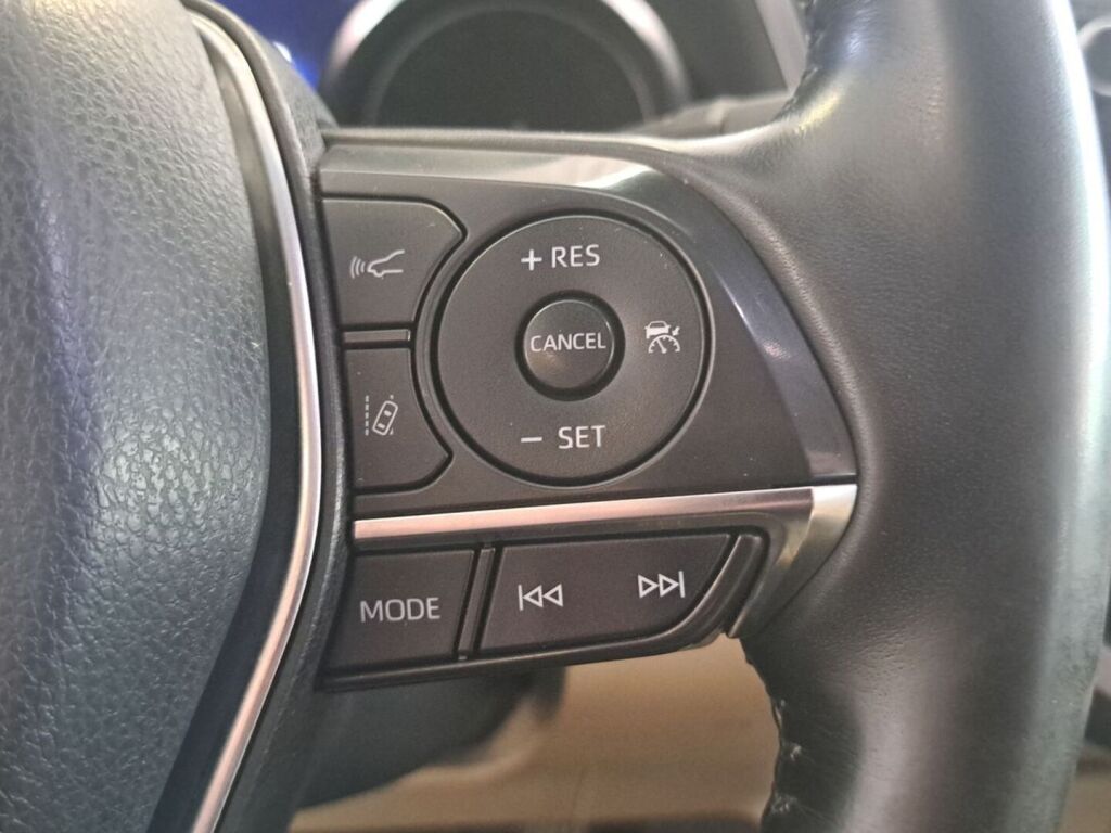 Toyota Camry 2022 Musta