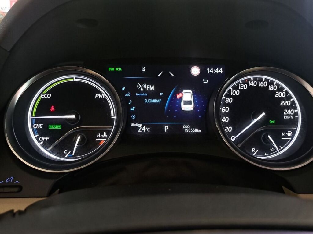 Toyota Camry 2022 Musta