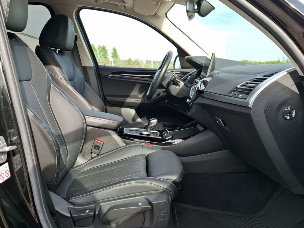 BMW X3 2022 Musta