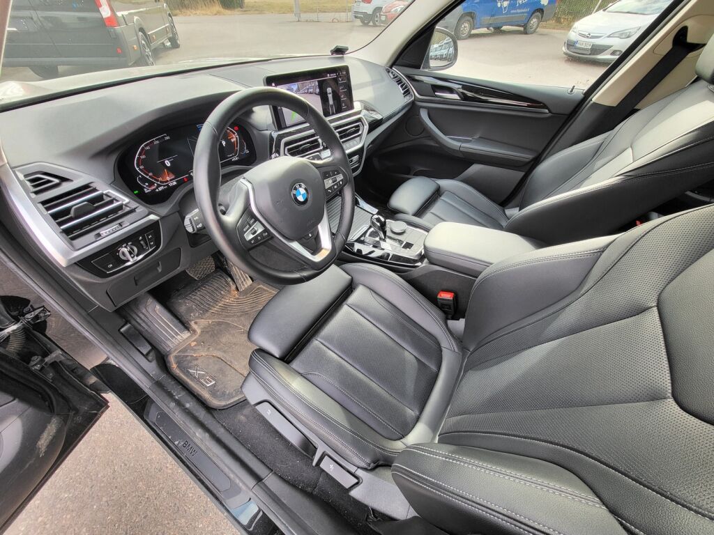 BMW X3 2022 Musta