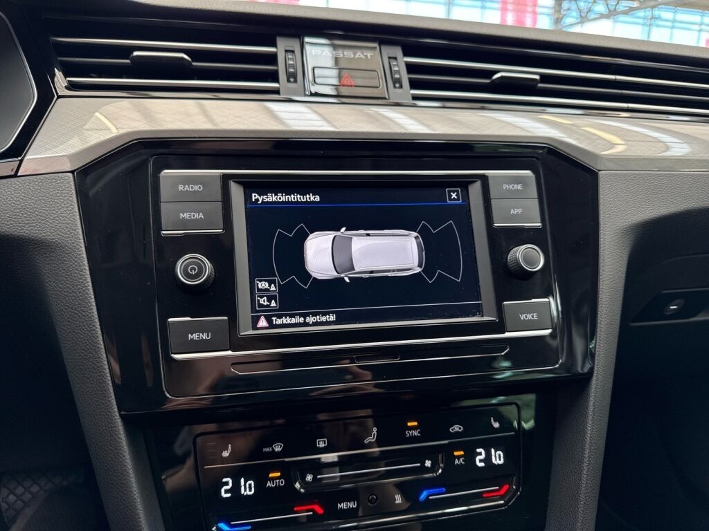 Volkswagen Passat 2022 Harmaa