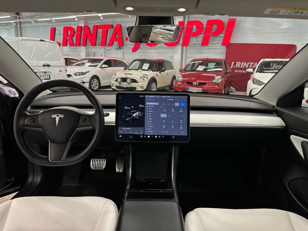 Tesla Model 3 2020 Musta