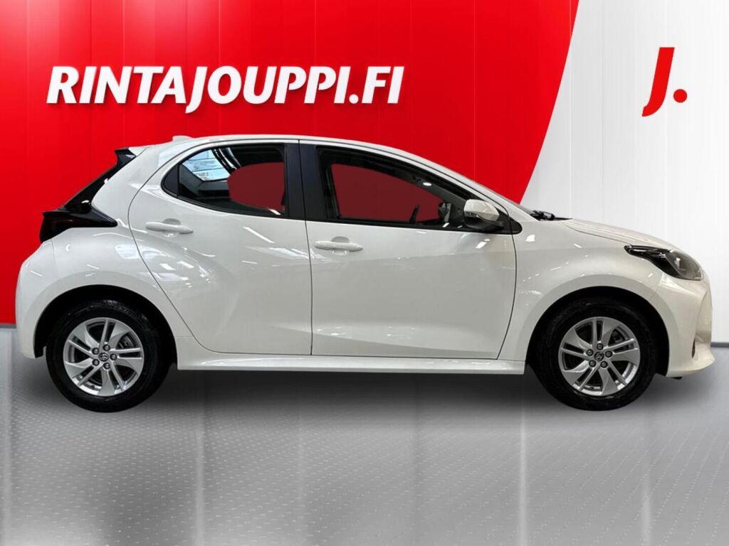 Toyota Yaris 2023 Valkoinen