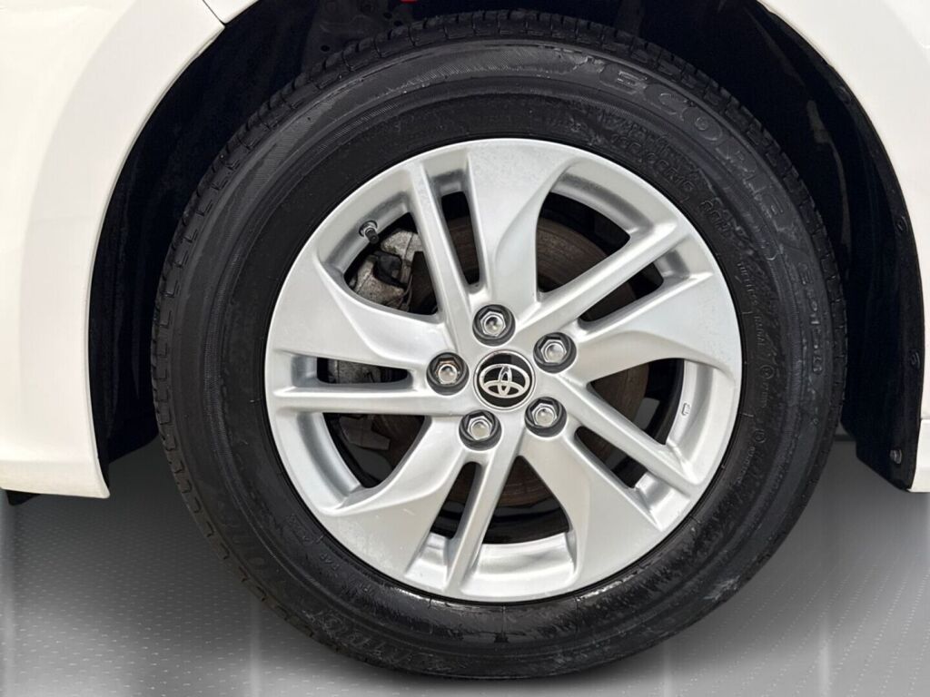 Toyota Yaris 2023 Valkoinen