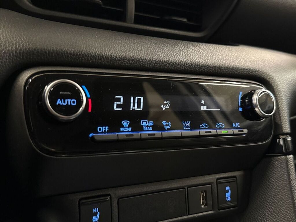 Toyota Yaris 2023 Valkoinen