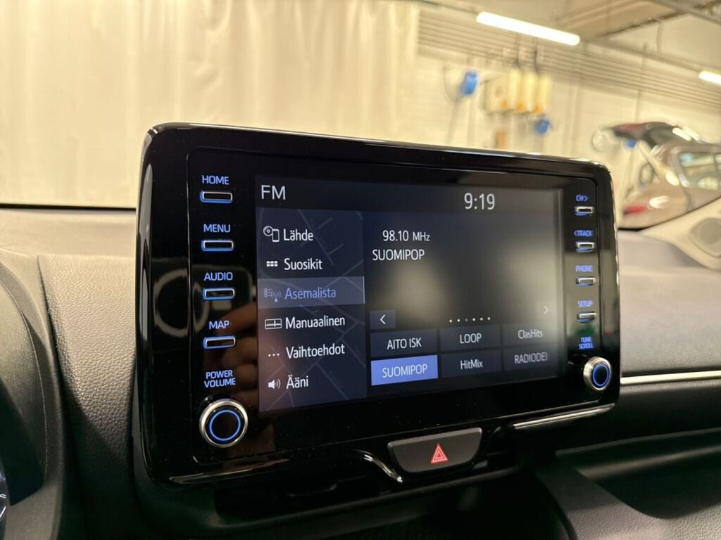 Toyota Yaris 2023 Valkoinen