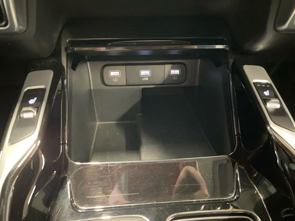 Kia Sorento 2023 Harmaa