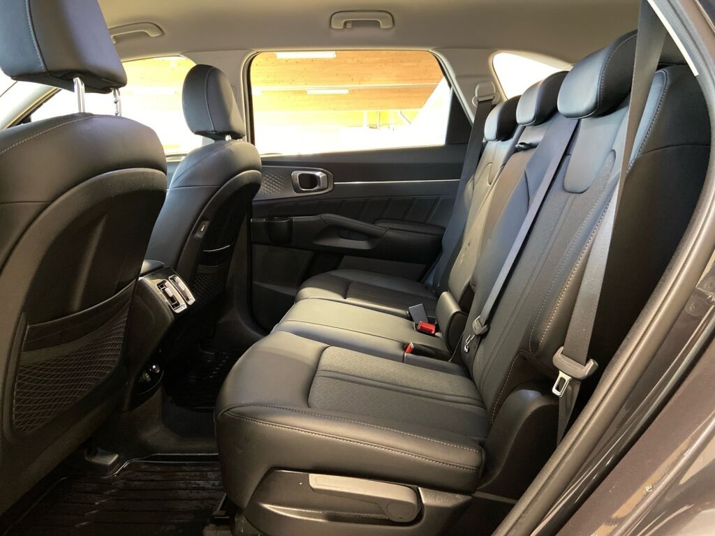 Kia Sorento 2023 Harmaa