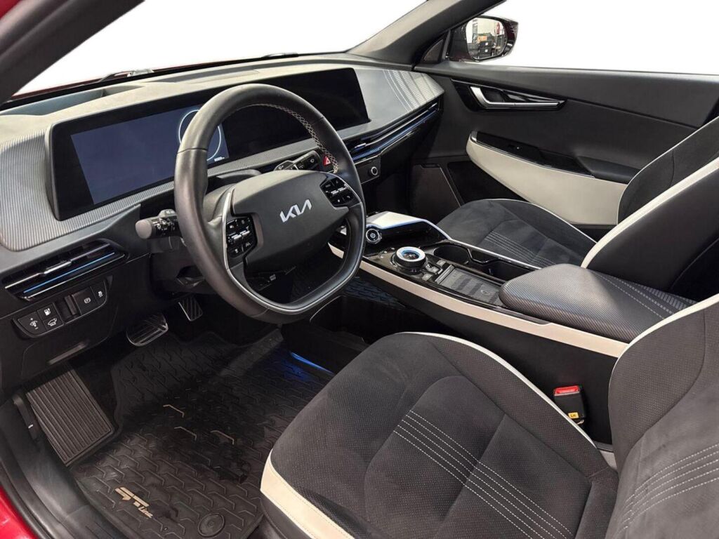 Kia EV6 2022 Punainen