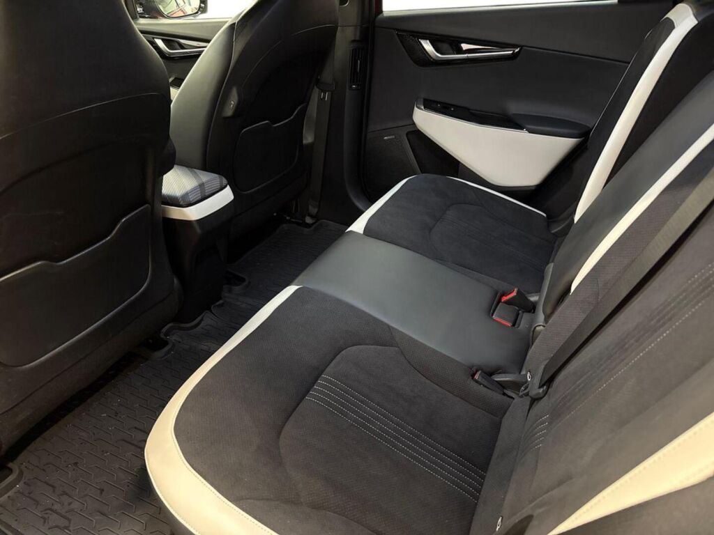 Kia EV6 2022 Punainen
