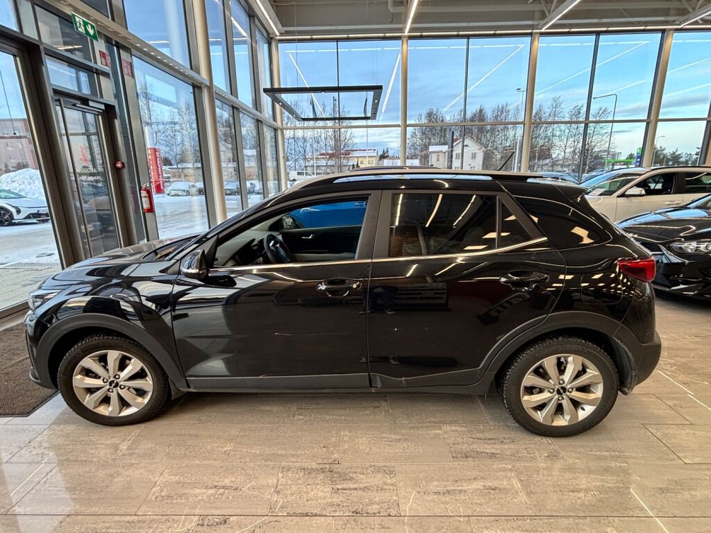 Kia Stonic 2024 Musta