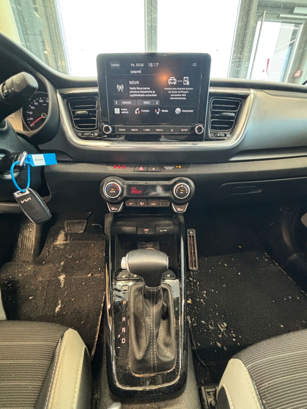 Kia Stonic 2024 Musta