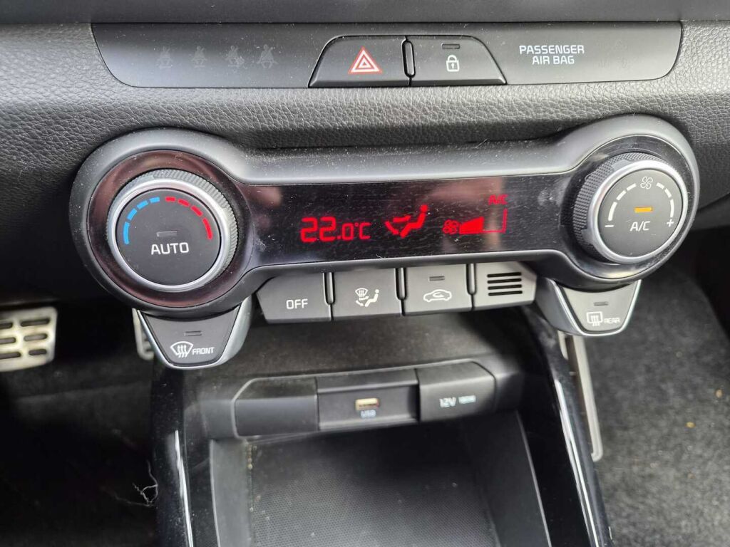 Kia Stonic 2023 Vihreä
