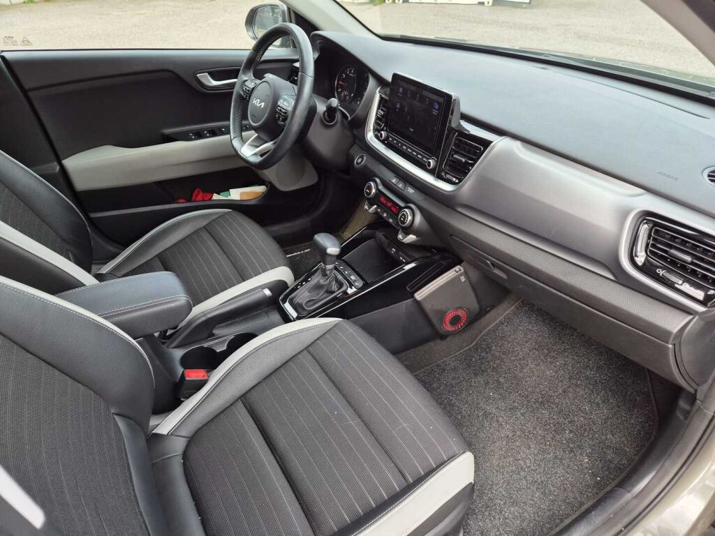 Kia Stonic 2023 Vihreä