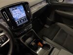 Volvo XC40 2023 Musta
