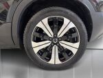 Volvo XC40 2023 Musta