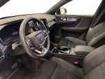 Volvo XC40 2023 Musta