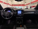 Volvo XC40 2023 Musta