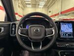 Volvo XC40 2023 Musta