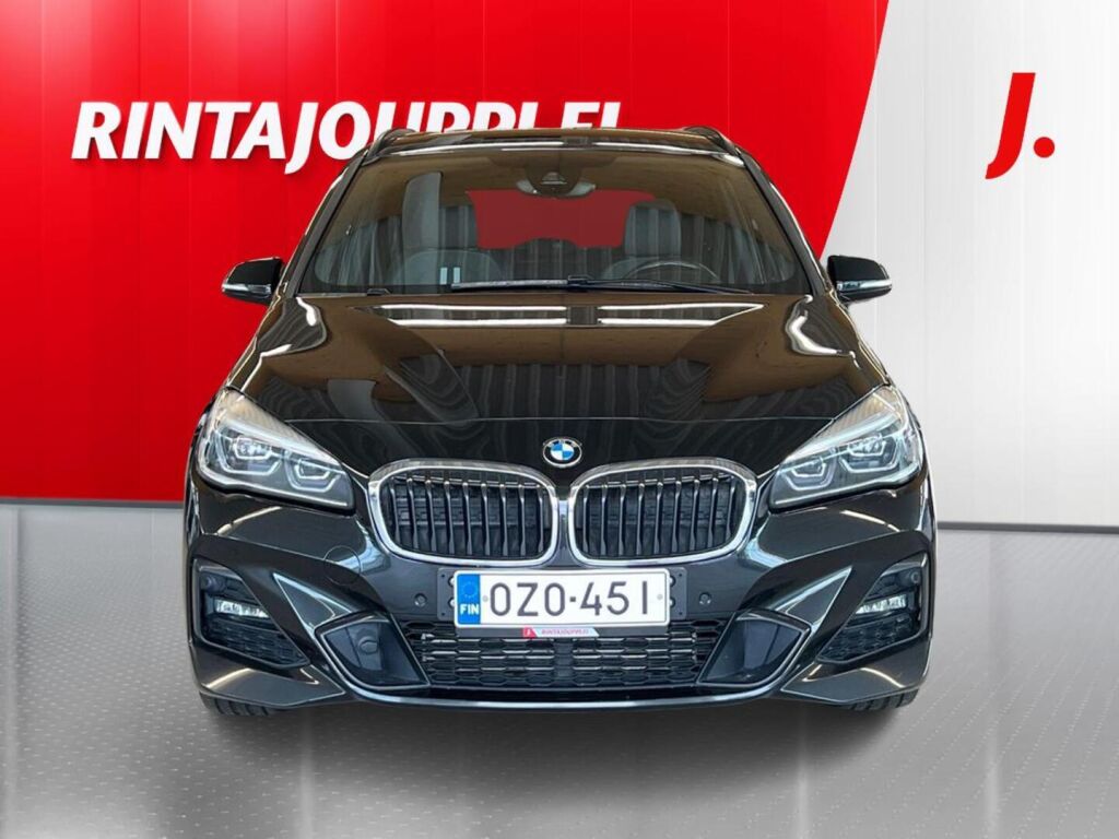 BMW 218 2023 Musta