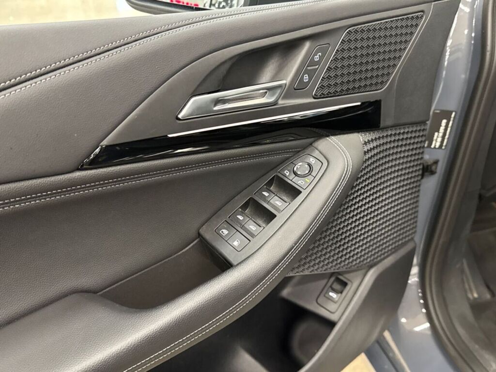 BMW 225 2023 Harmaa