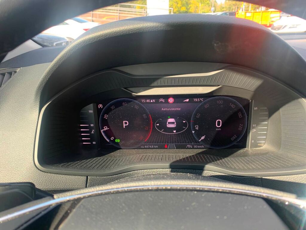 Skoda Karoq 2023 Sininen