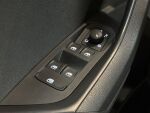 Skoda Karoq 2023 Sininen