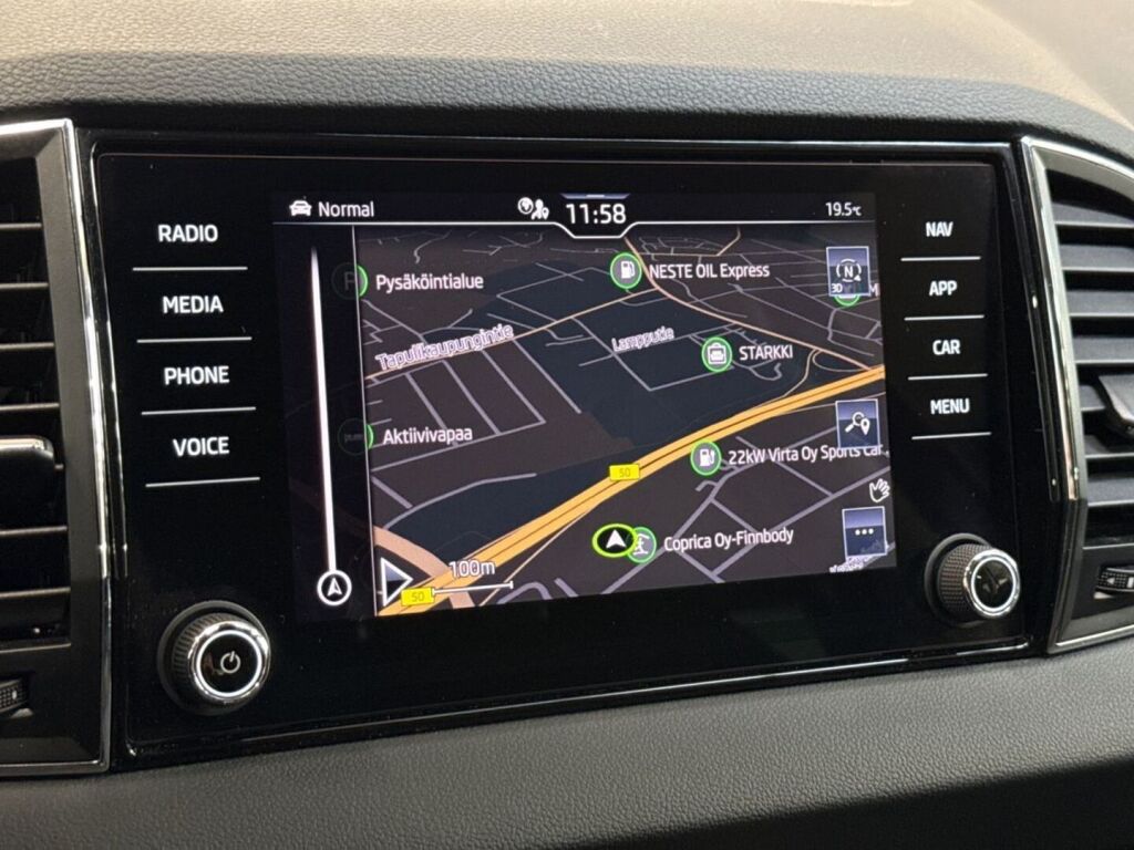 Skoda Karoq 2023 Sininen