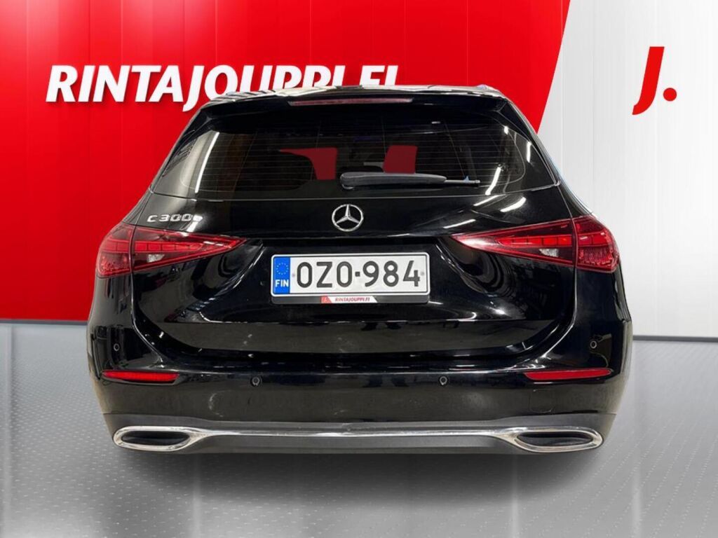 Mercedes-Benz C 2023 Musta