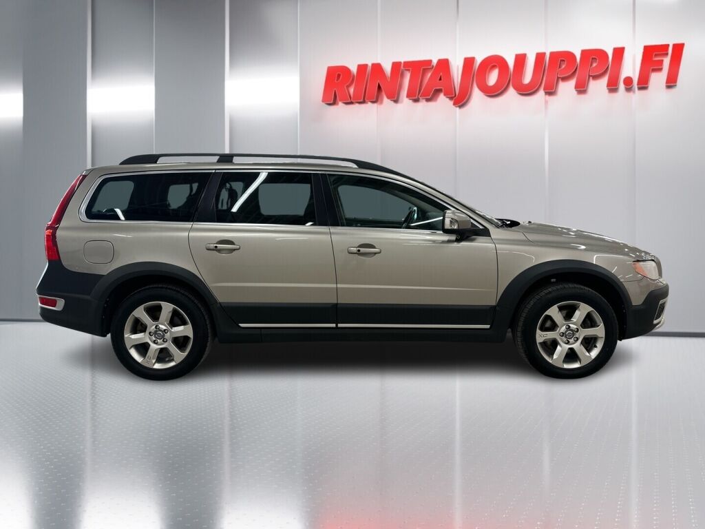 Volvo XC70 2010 Ruskea (beige)