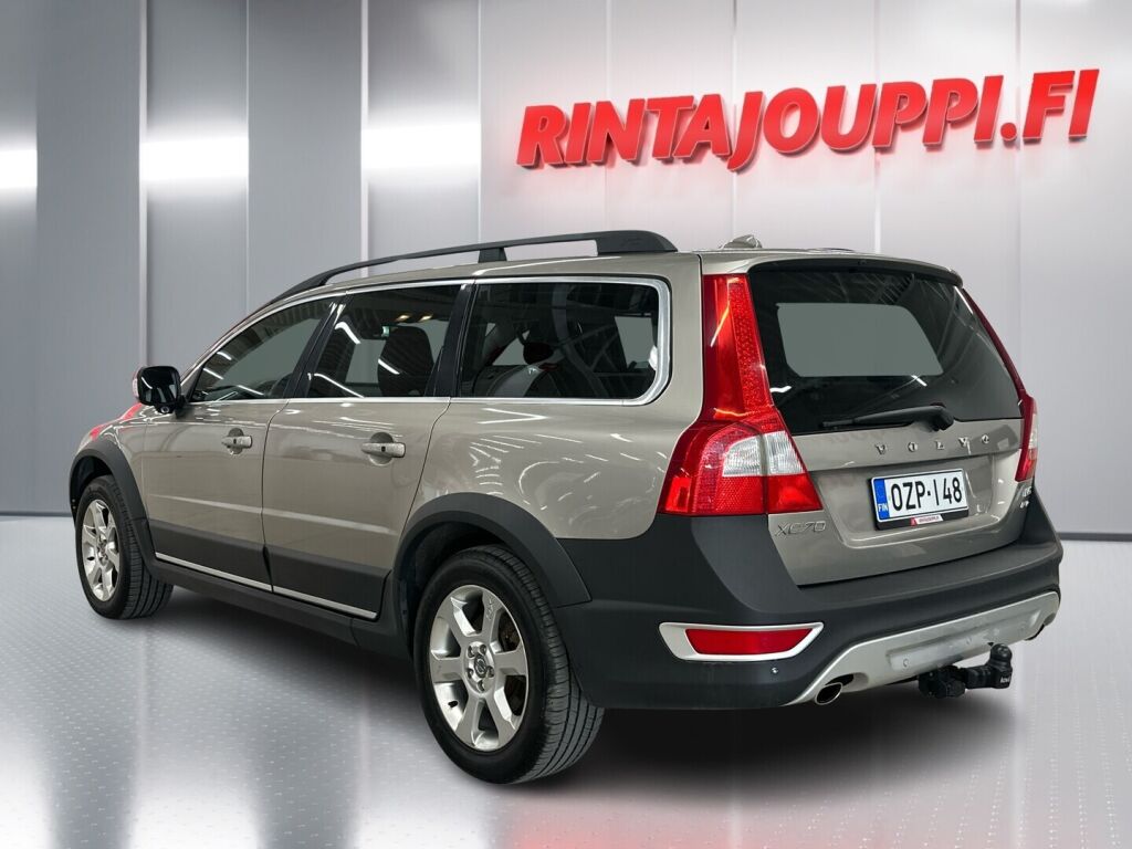 Volvo XC70 2010 Ruskea (beige)